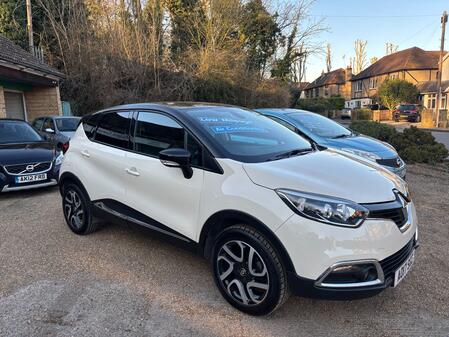 RENAULT CAPTUR 0.9 TCe 90 DYNAMIQUE S NAV LOW MILEAGE FULL SERVICE HISTORY REVERSING CAMERA BLUETOOTH