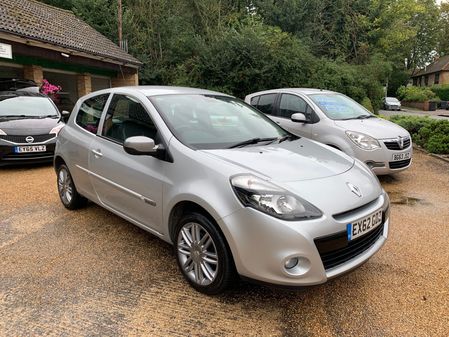 RENAULT CLIO 1.2 DYNAMIQUE TOM TOM SAT NAV 3DR LOW MILEAGE SERVICE HISTORY BLUETOOTH